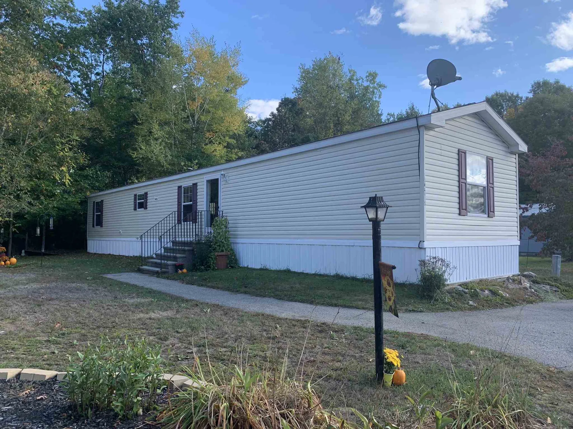 13 Mavis Avenue Rochester NH 03839