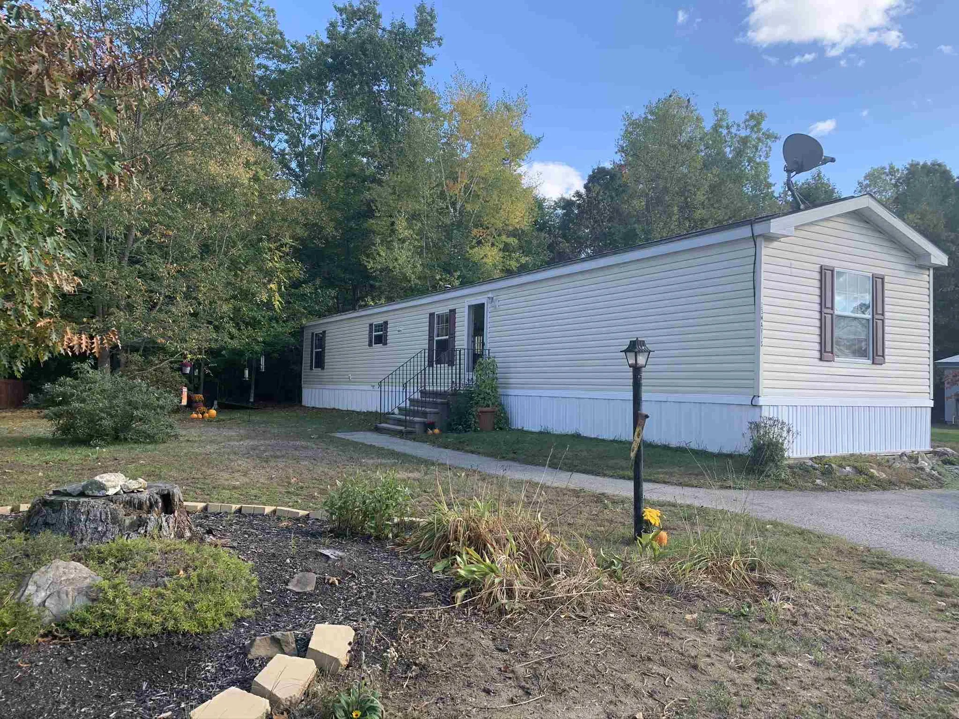13 Mavis Avenue Rochester NH 03839