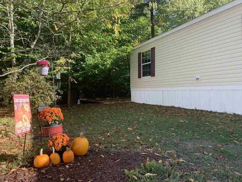 13 Mavis Avenue Rochester NH 03839
