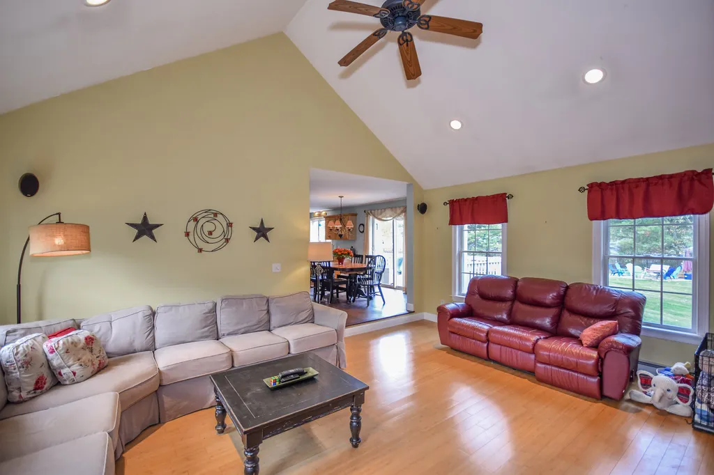 30 Harlans Way Dover NH 03820