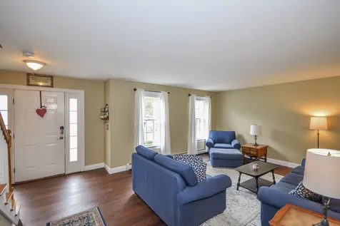 30 Harlans Way Dover NH 03820
