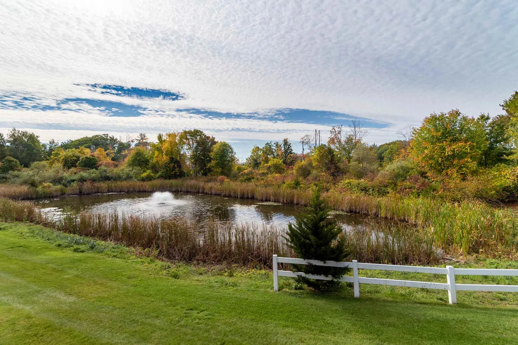 56 Hampton Meadows Hampton NH 03842-1814