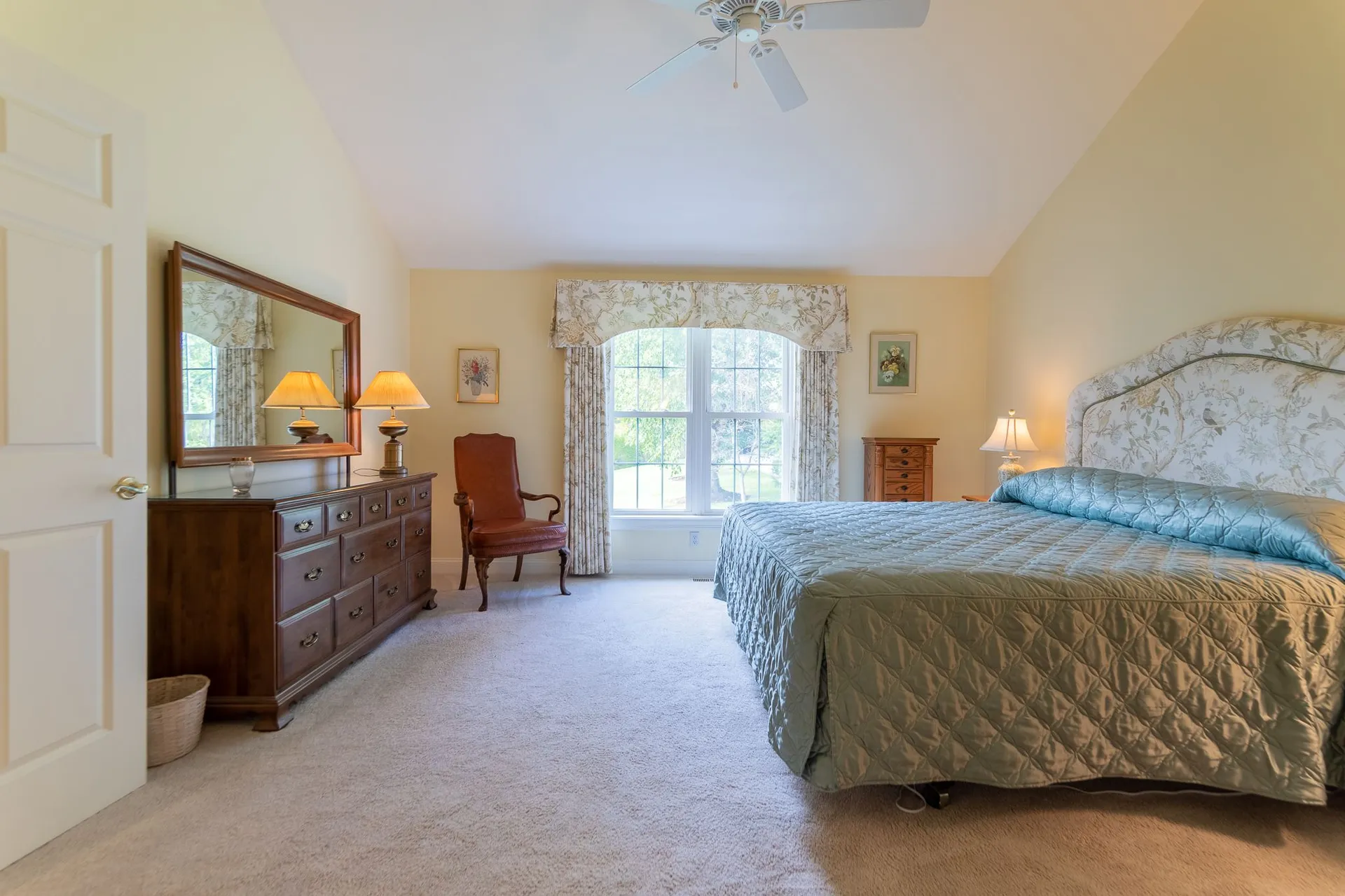56 Hampton Meadows Hampton NH 03842-1814