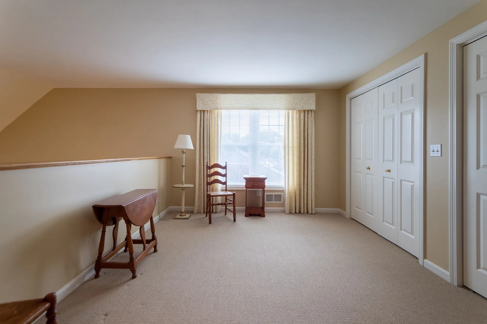 56 Hampton Meadows Hampton NH 03842-1814