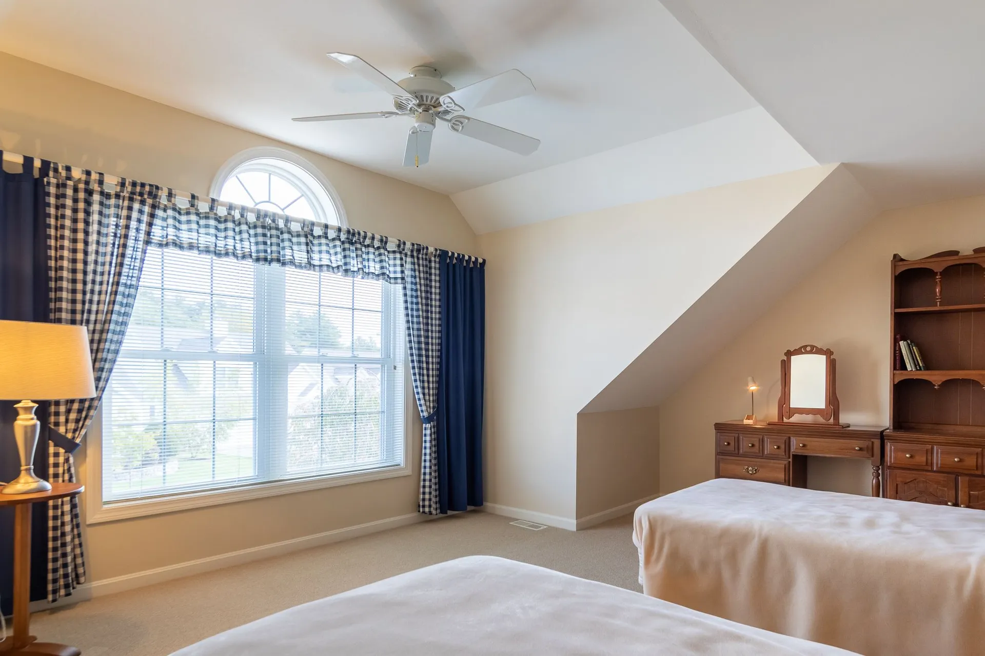 56 Hampton Meadows Hampton NH 03842-1814