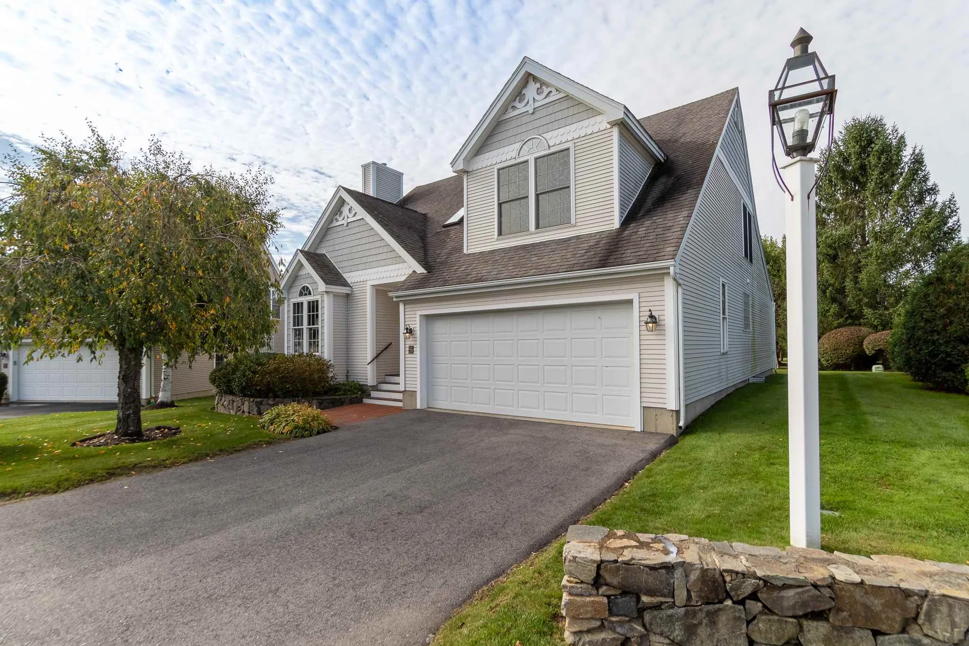 56 Hampton Meadows Hampton NH 03842-1814