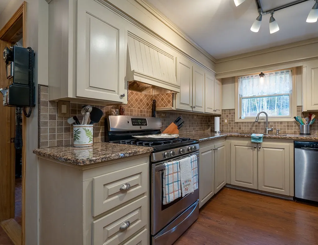 1262 Halfmoon Pond Road Washington NH 03280