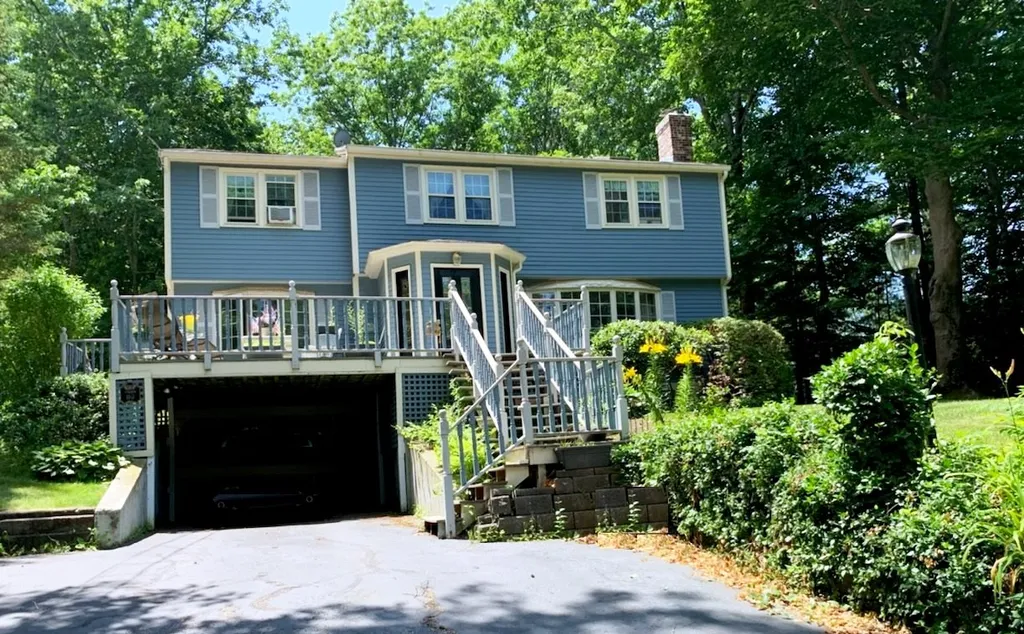110 Atlantic Avenue North Hampton NH 03862
