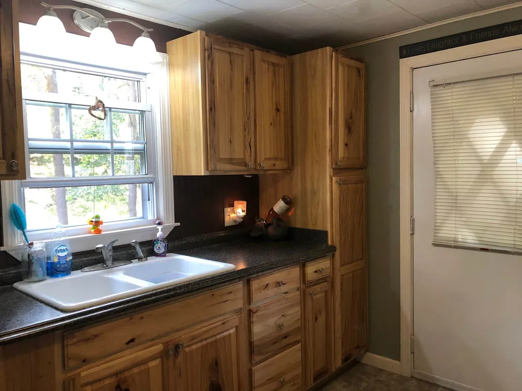18 Dana Avenue Kittery ME 03904