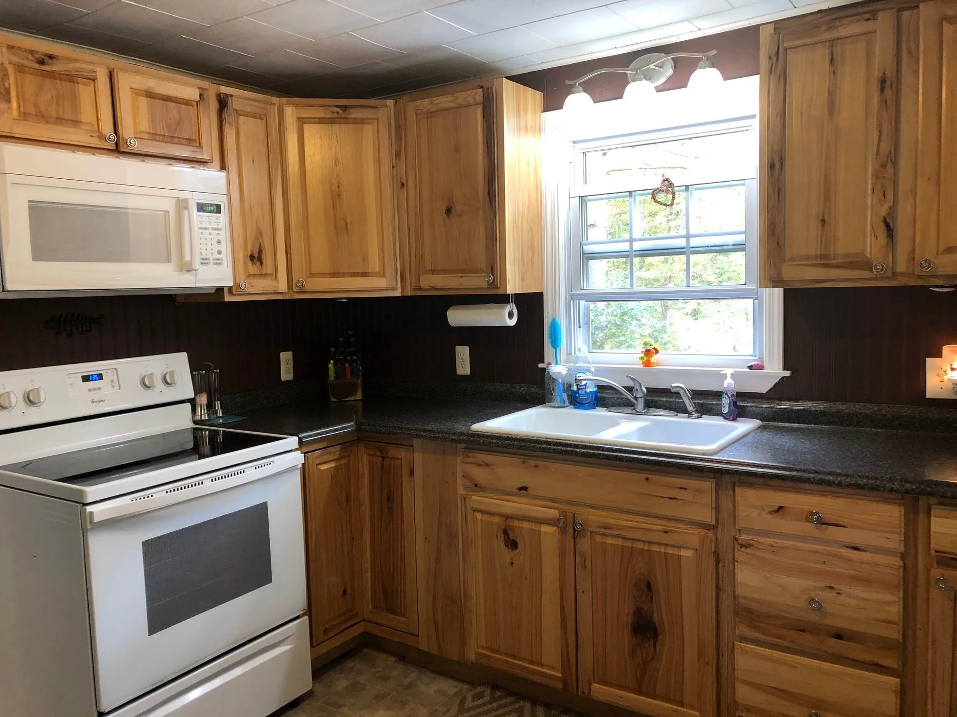 18 Dana Avenue Kittery ME 03904