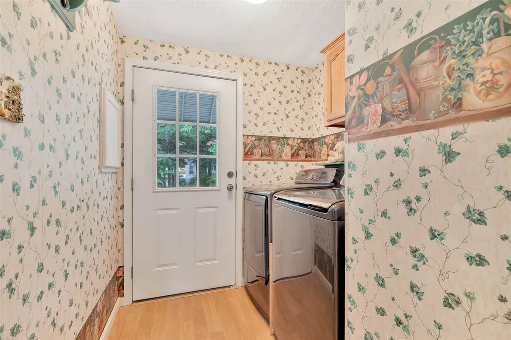 5 Hawaii Lane Rochester NH 03867