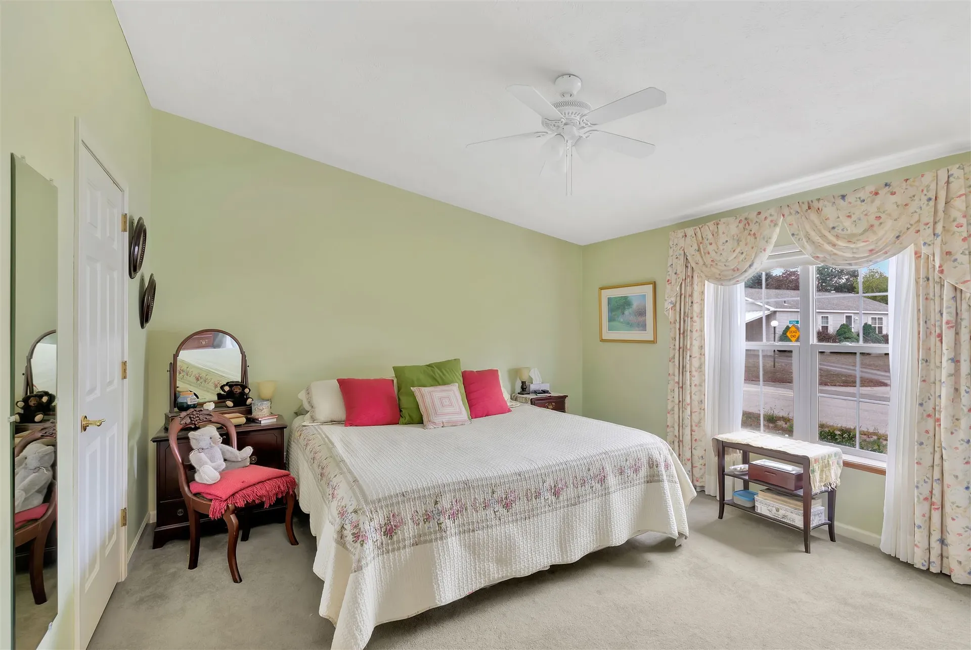 5 Hawaii Lane Rochester NH 03867