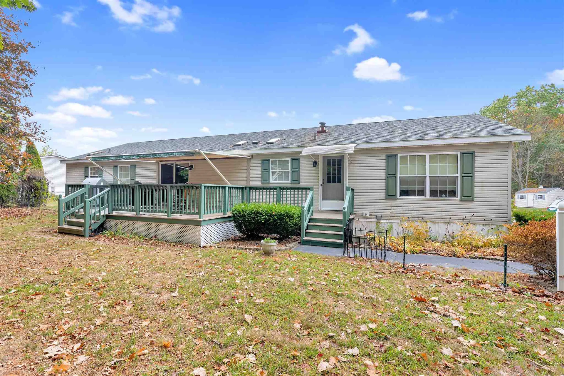 5 Hawaii Lane Rochester NH 03867