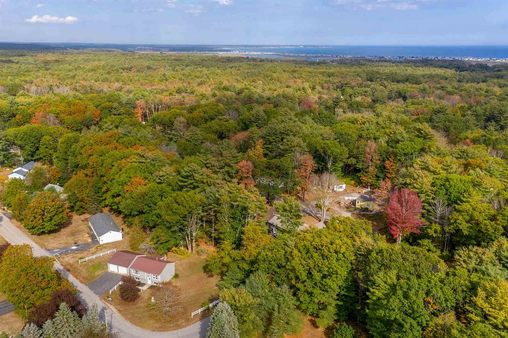 85 Charlie Loop Wells ME 04090