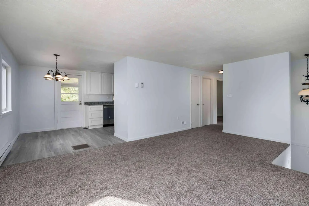85 Charlie Loop Wells ME 04090