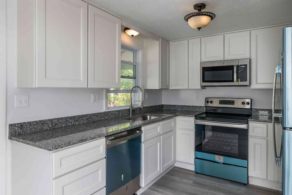 85 Charlie Loop Wells ME 04090