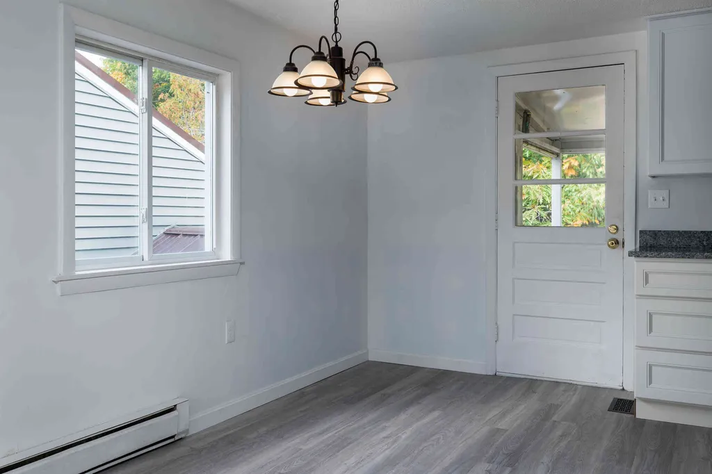 85 Charlie Loop Wells ME 04090