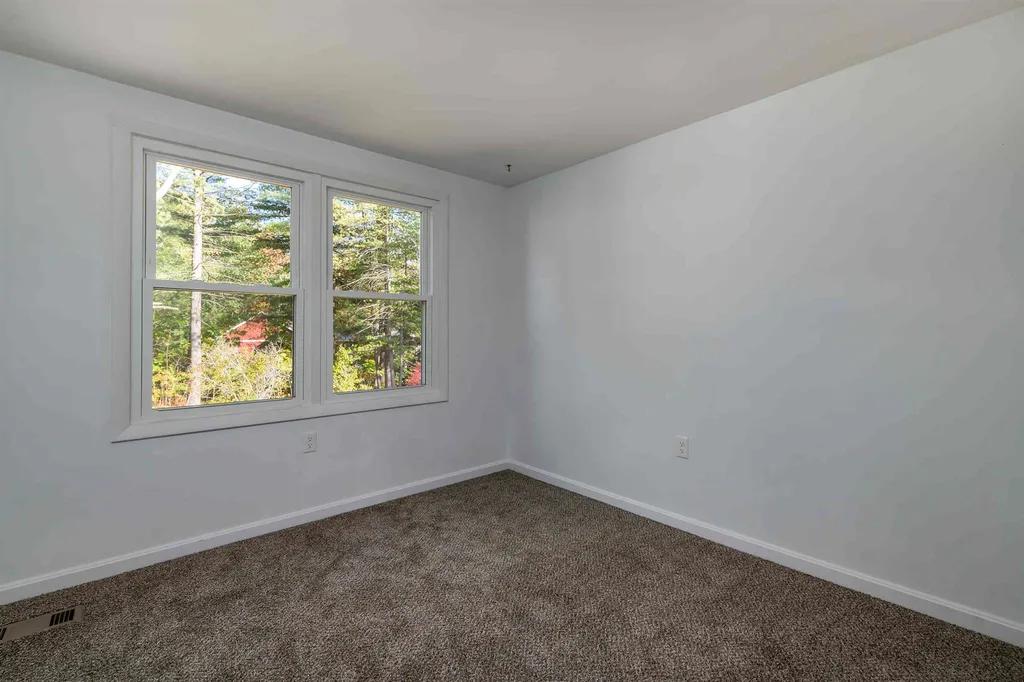85 Charlie Loop Wells ME 04090