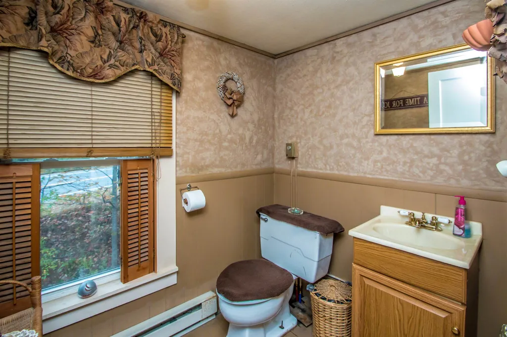 766 Union Street Littleton NH 03561