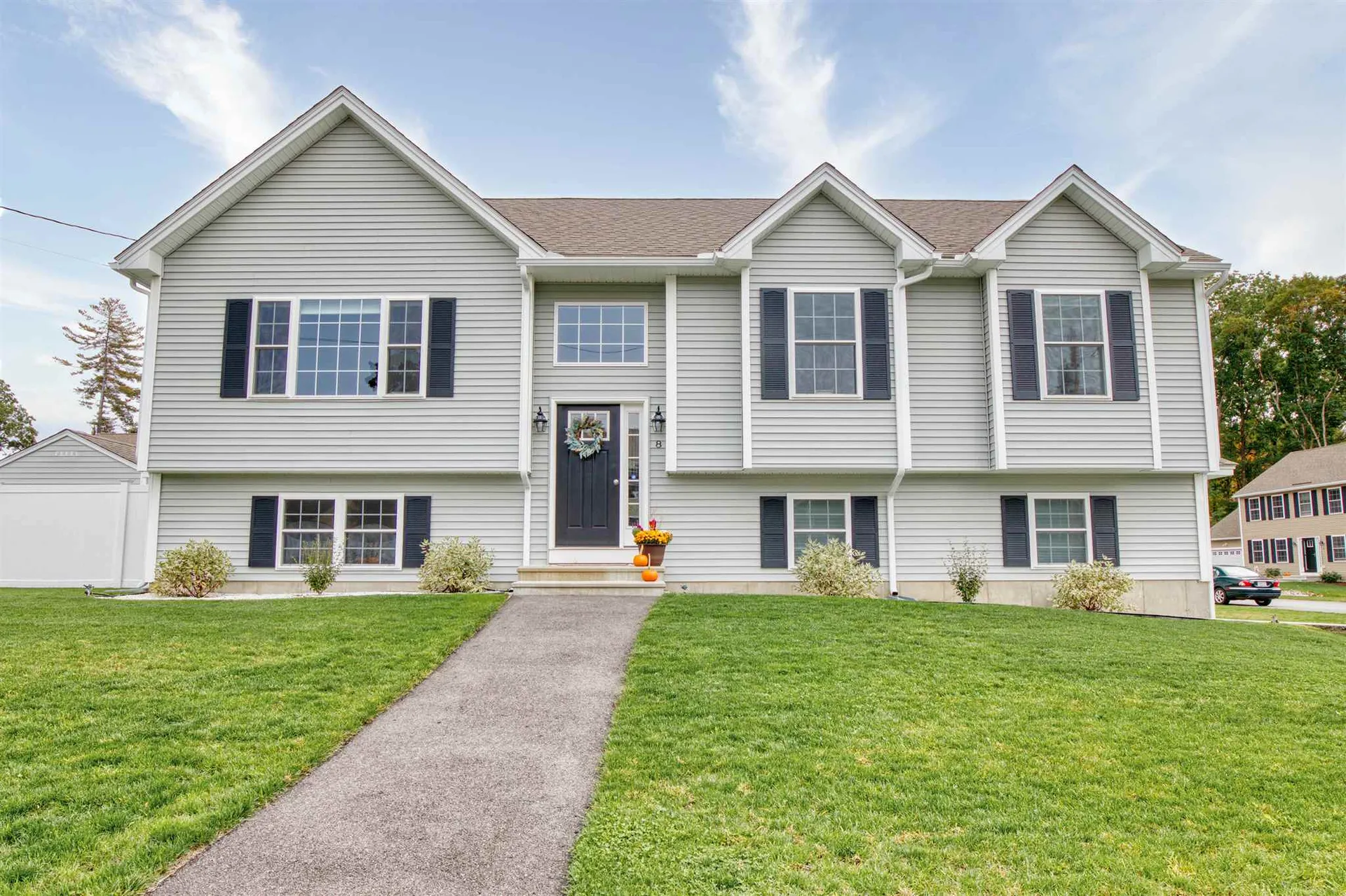 8 Chestnut Street Hudson NH 03051