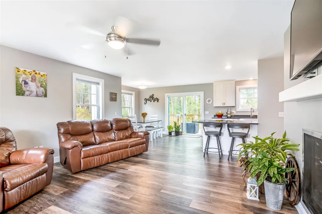 53 Seward Road Colchester VT 05446