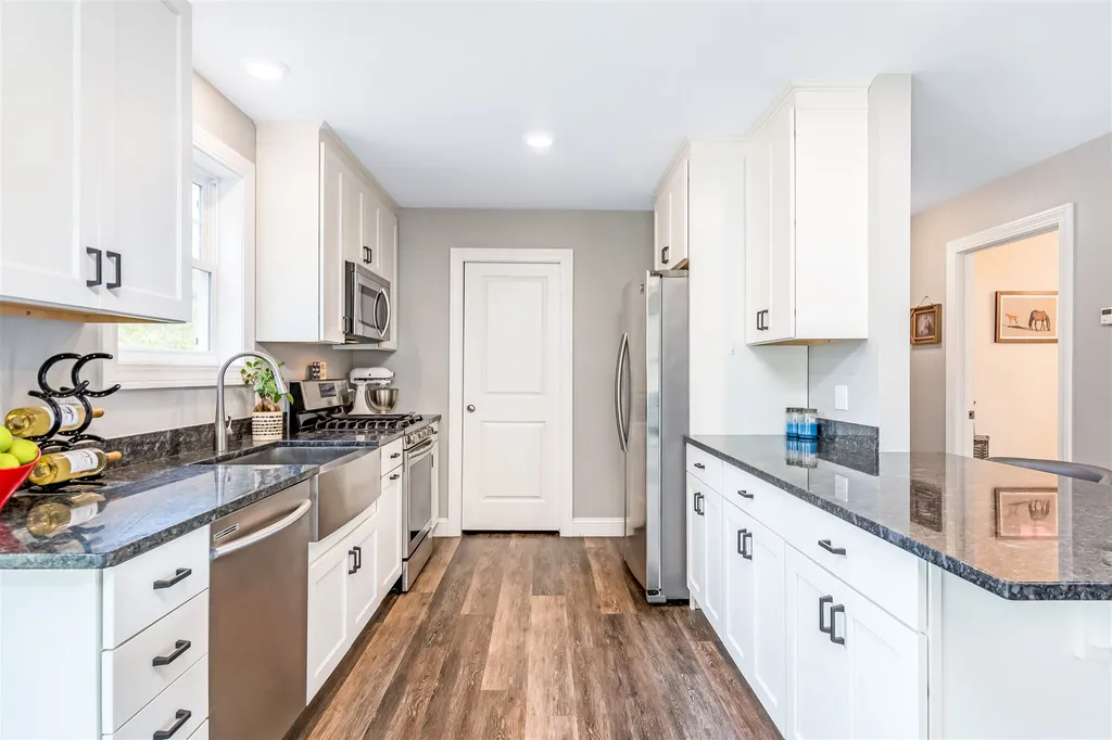 53 Seward Road Colchester VT 05446