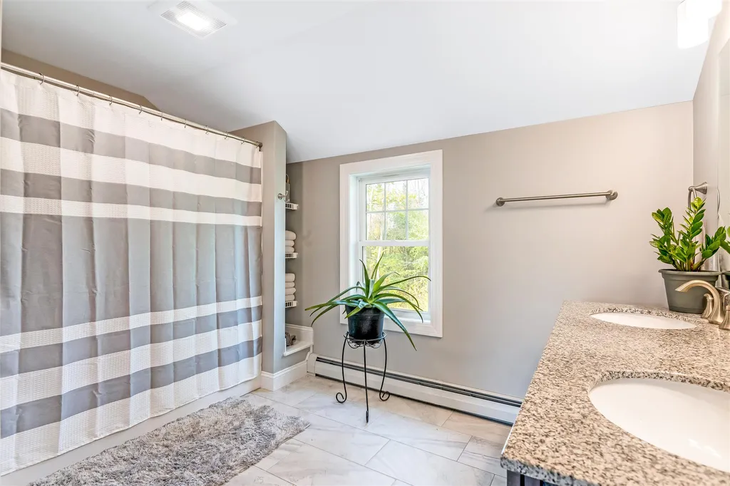 53 Seward Road Colchester VT 05446