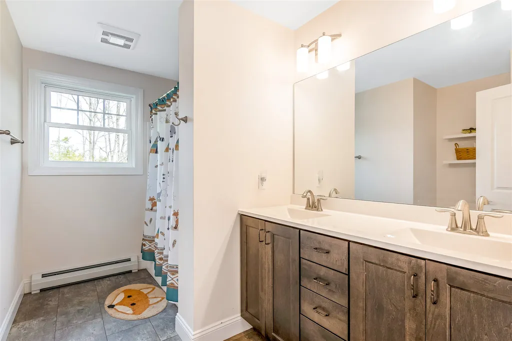 53 Seward Road Colchester VT 05446