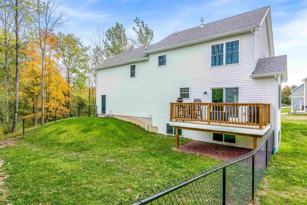 53 Seward Road Colchester VT 05446