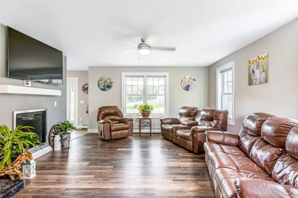 53 Seward Road Colchester VT 05446