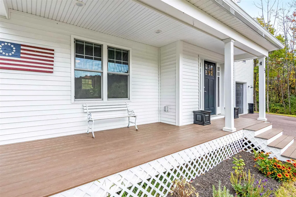 53 Seward Road Colchester VT 05446