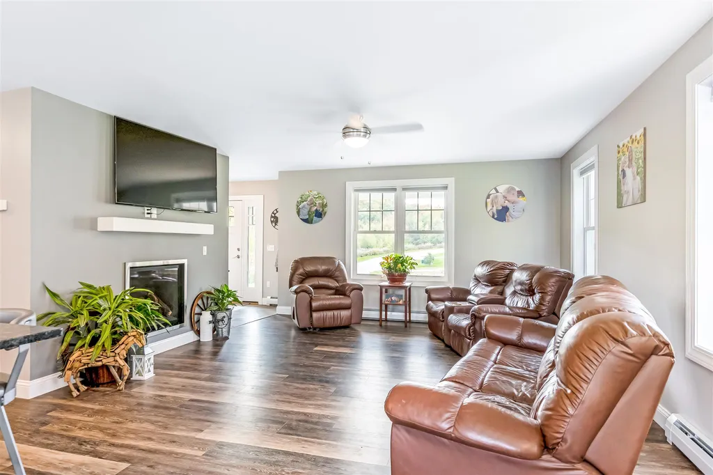 53 Seward Road Colchester VT 05446