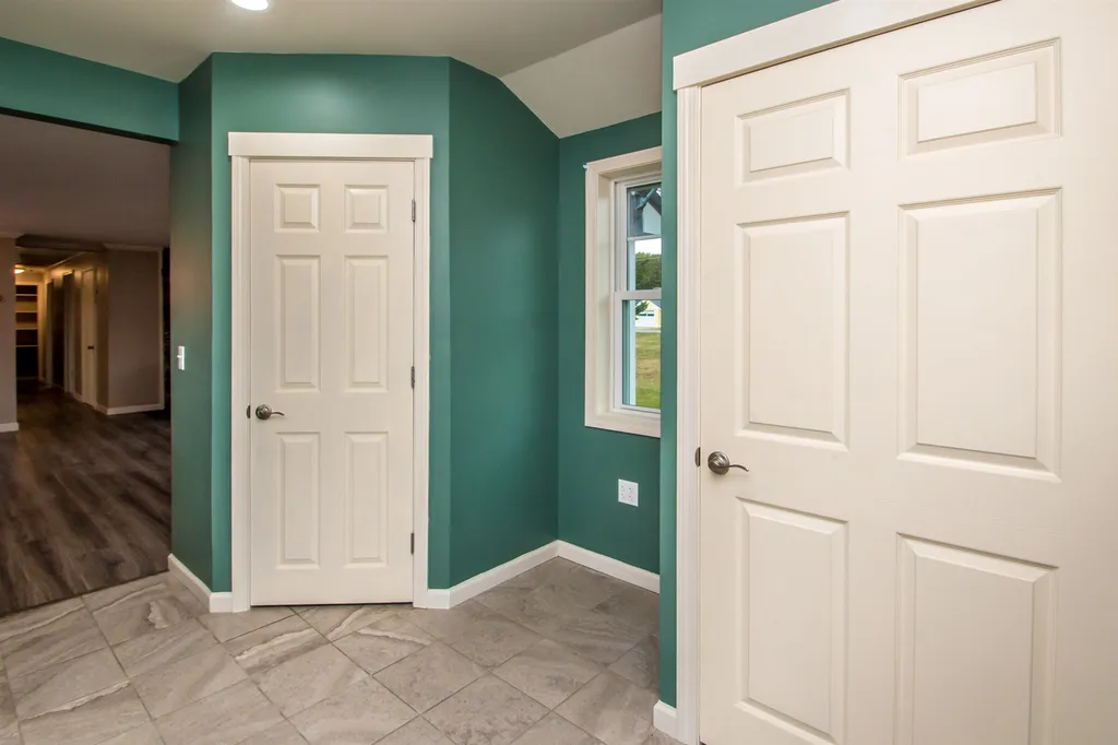 25 Kilkenny Street Lancaster NH 03584