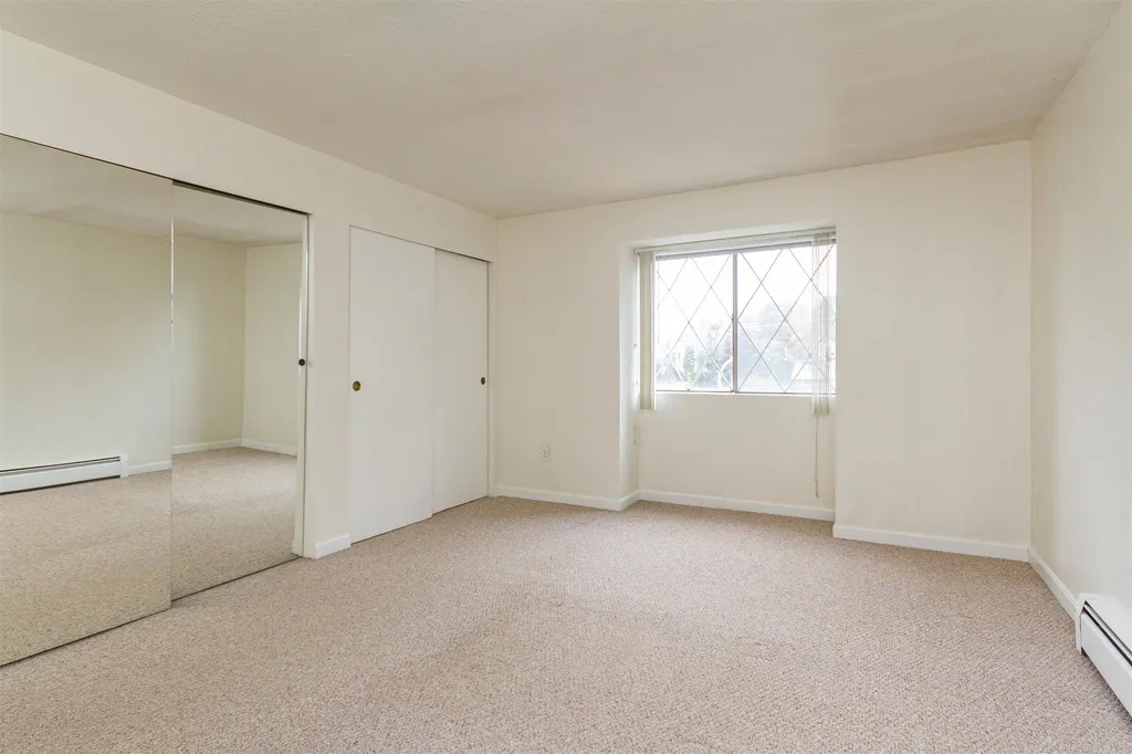 3 Silvestri Circle Derry NH 03038