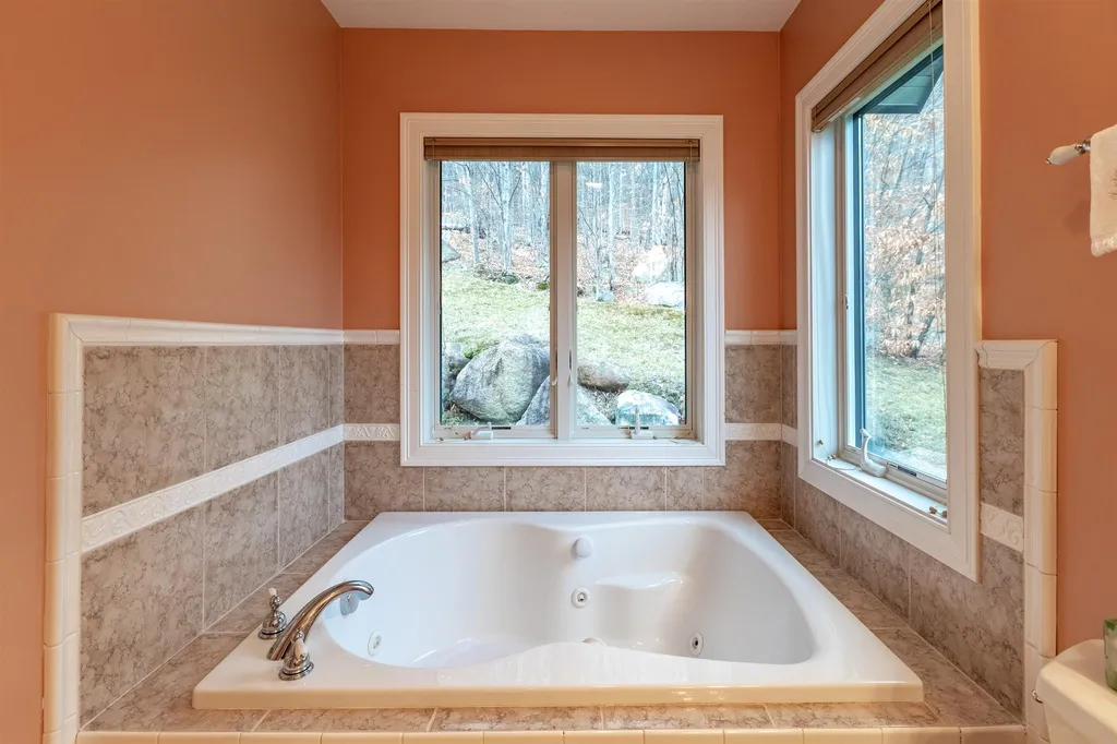 127 Coolidge Falls Road Lincoln NH 03251
