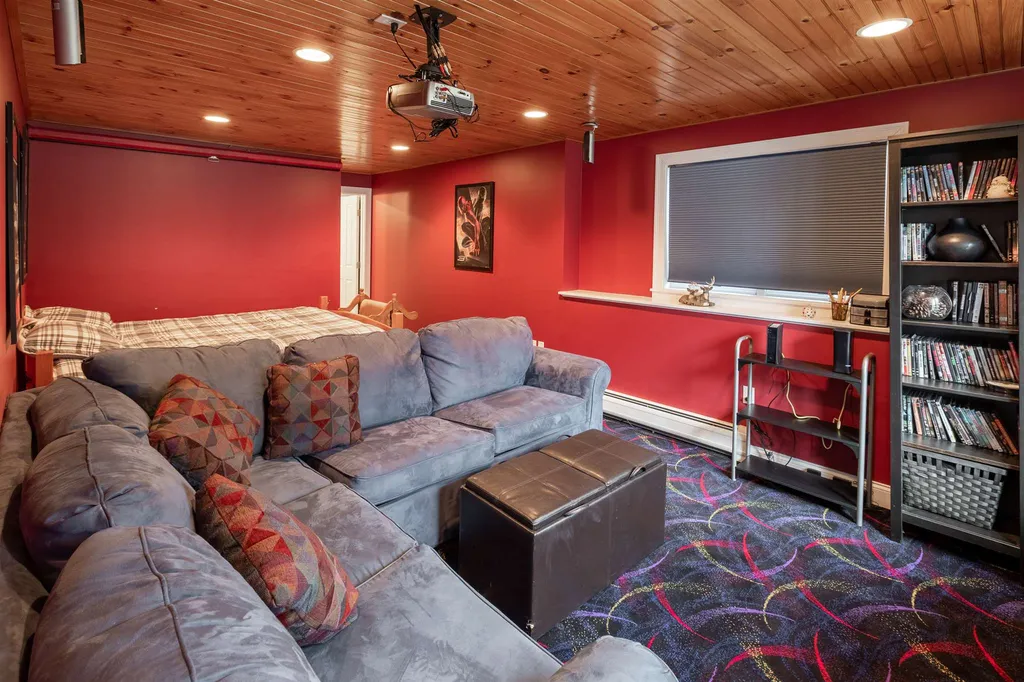 127 Coolidge Falls Road Lincoln NH 03251