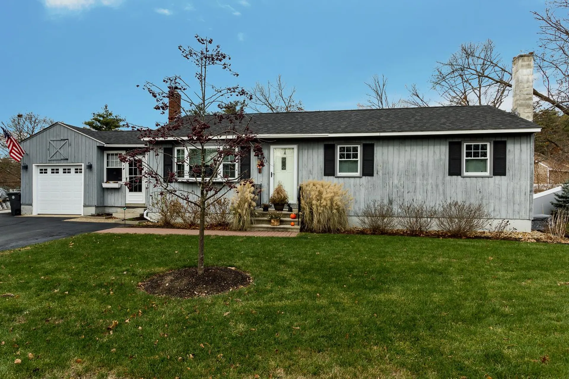 13 Cyr Drive Hooksett NH 03106-1503