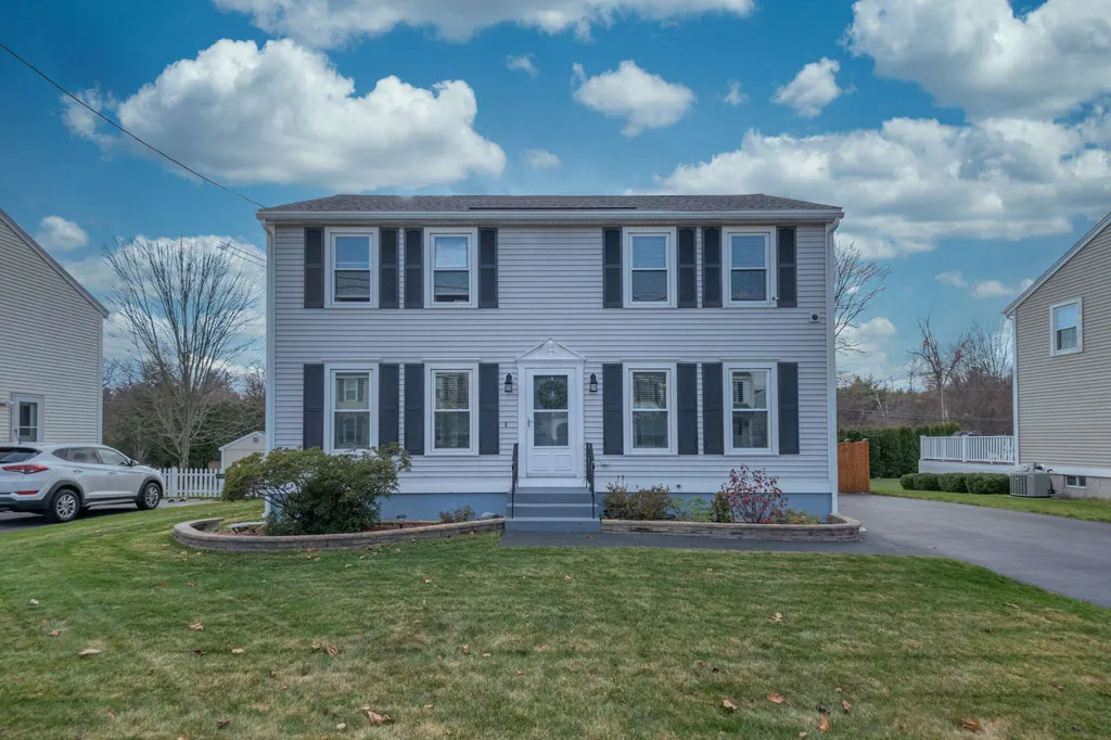 31 Aaron Drive Manchester NH 03109