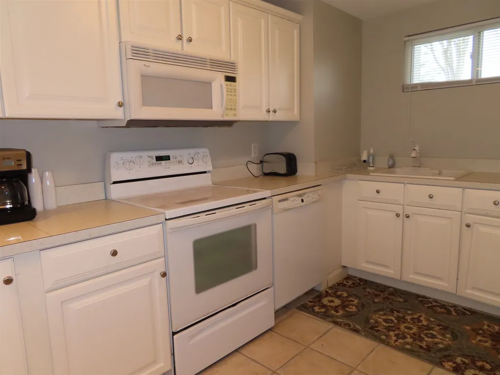 23 Pleasant Street Meredith NH 03253