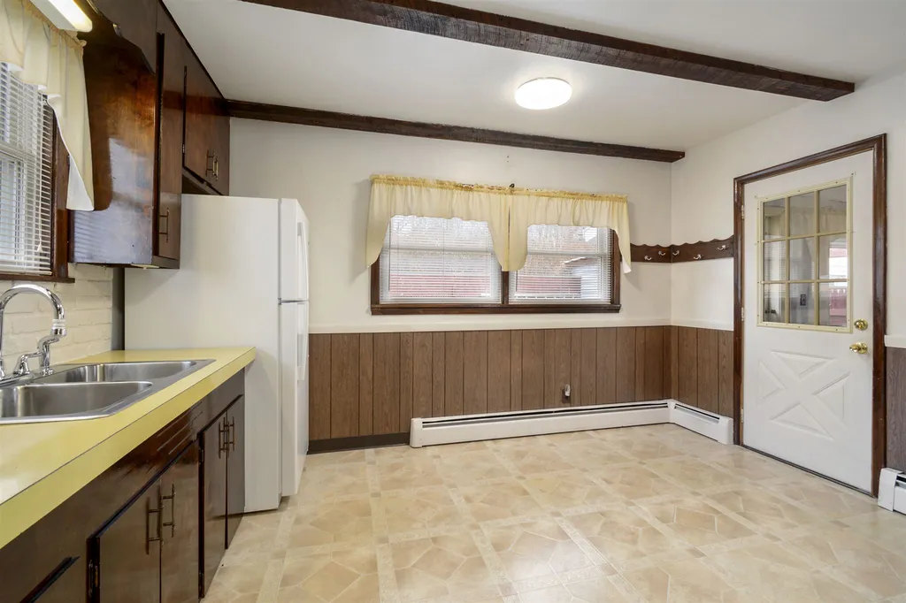127 Blaine Street Manchester NH 03102