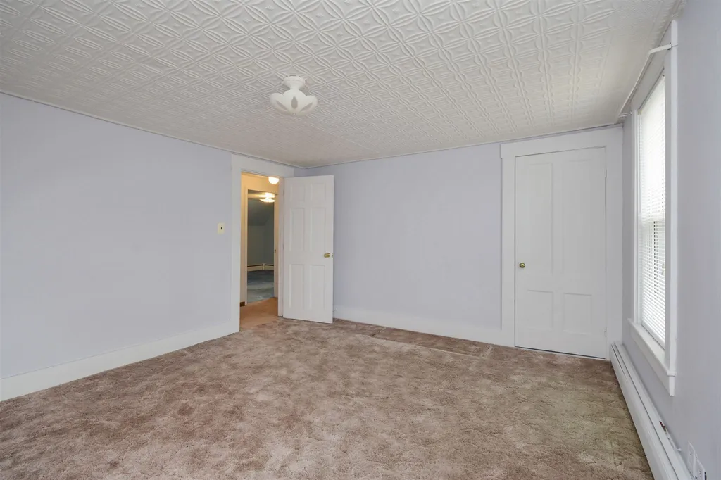127 Blaine Street Manchester NH 03102