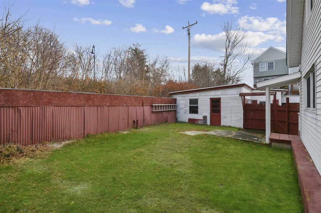 127 Blaine Street Manchester NH 03102