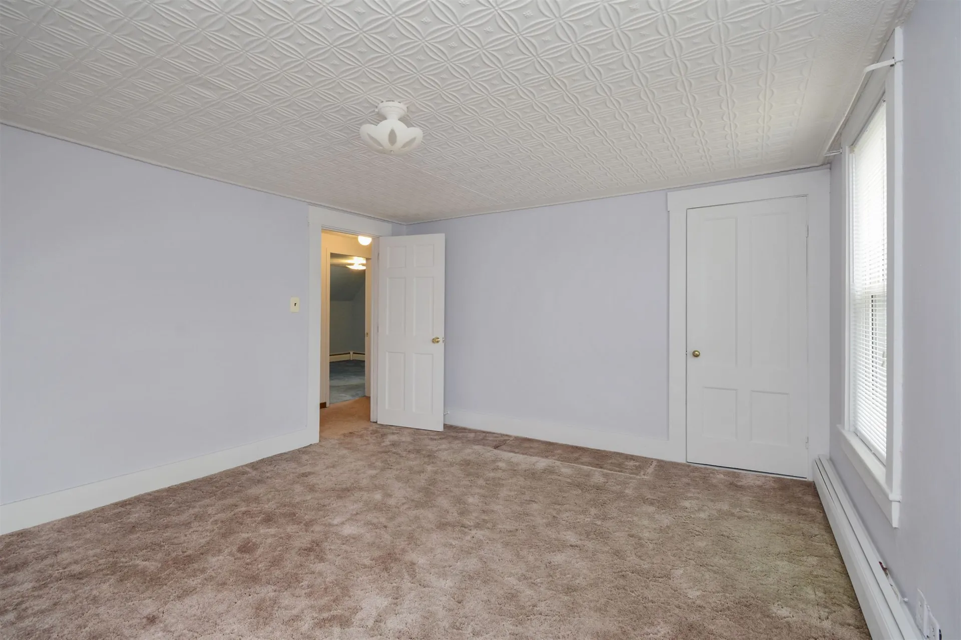 127 Blaine Street Manchester NH 03102