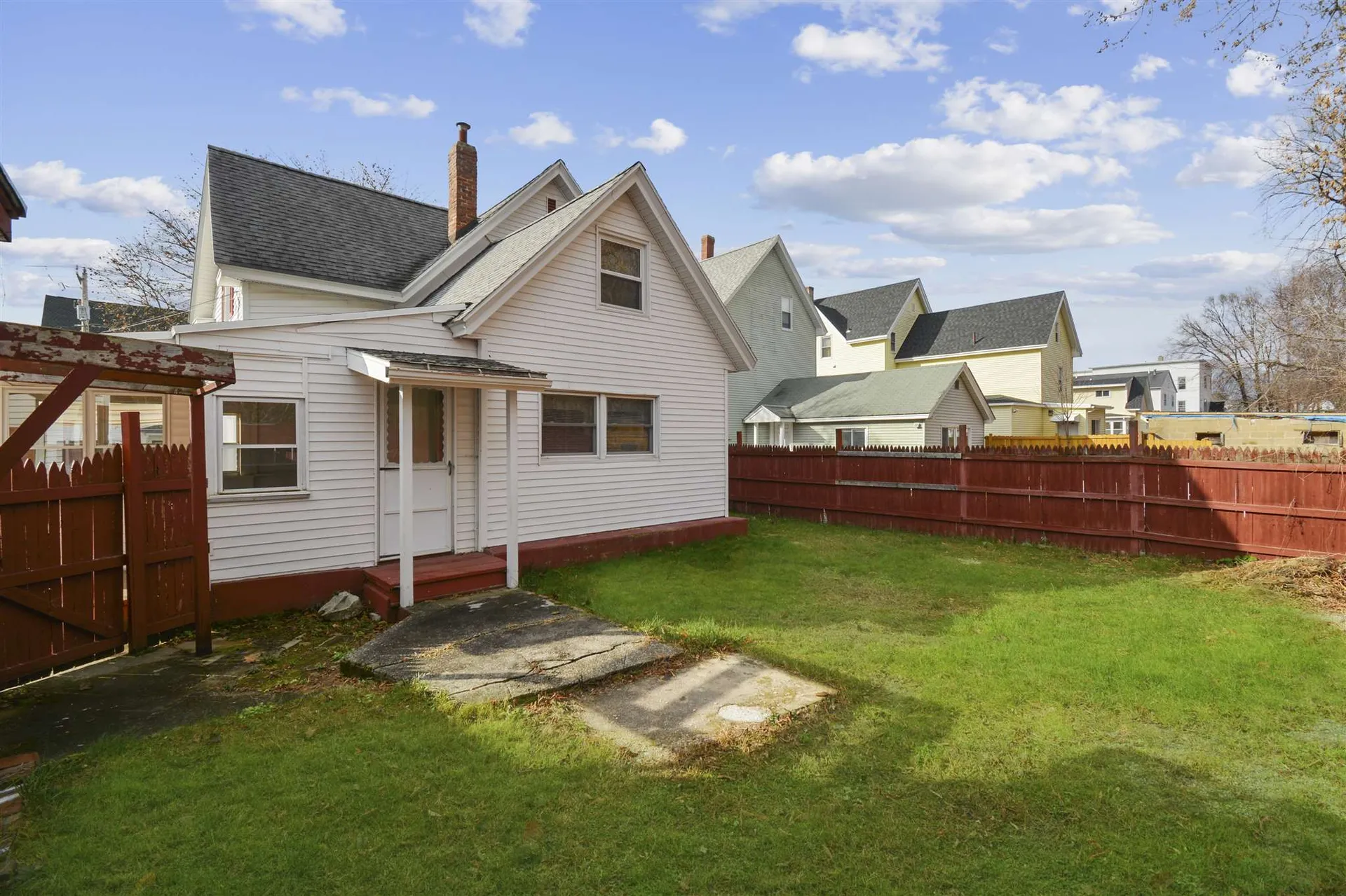 127 Blaine Street Manchester NH 03102