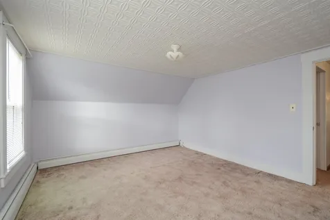 127 Blaine Street Manchester NH 03102