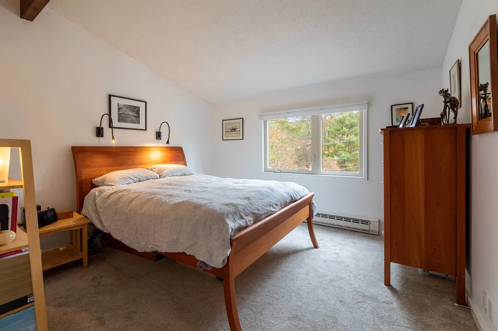 102 Brook Hollow Hanover NH 03755