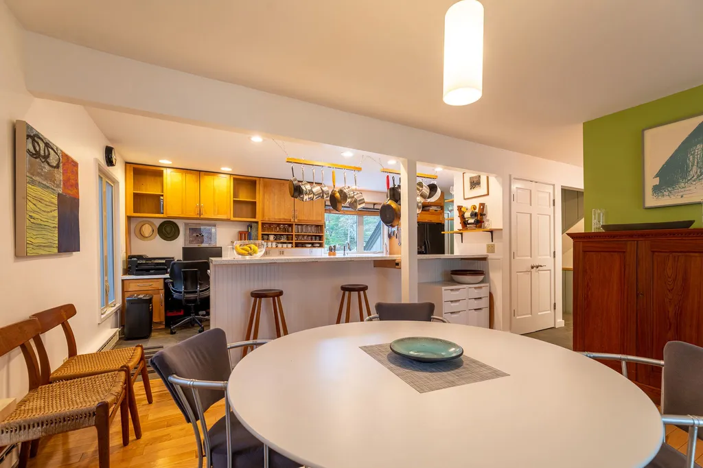 102 Brook Hollow Hanover NH 03755
