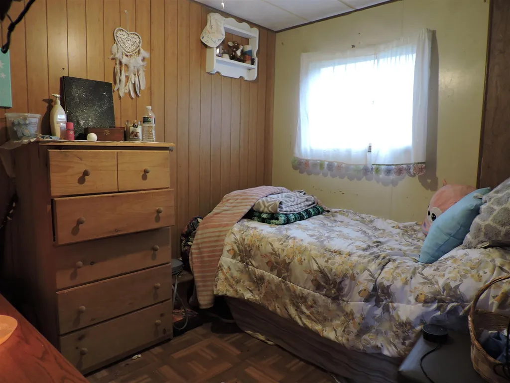 12 Cogswell Way Enfield NH 03748