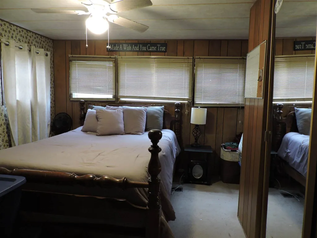 12 Cogswell Way Enfield NH 03748