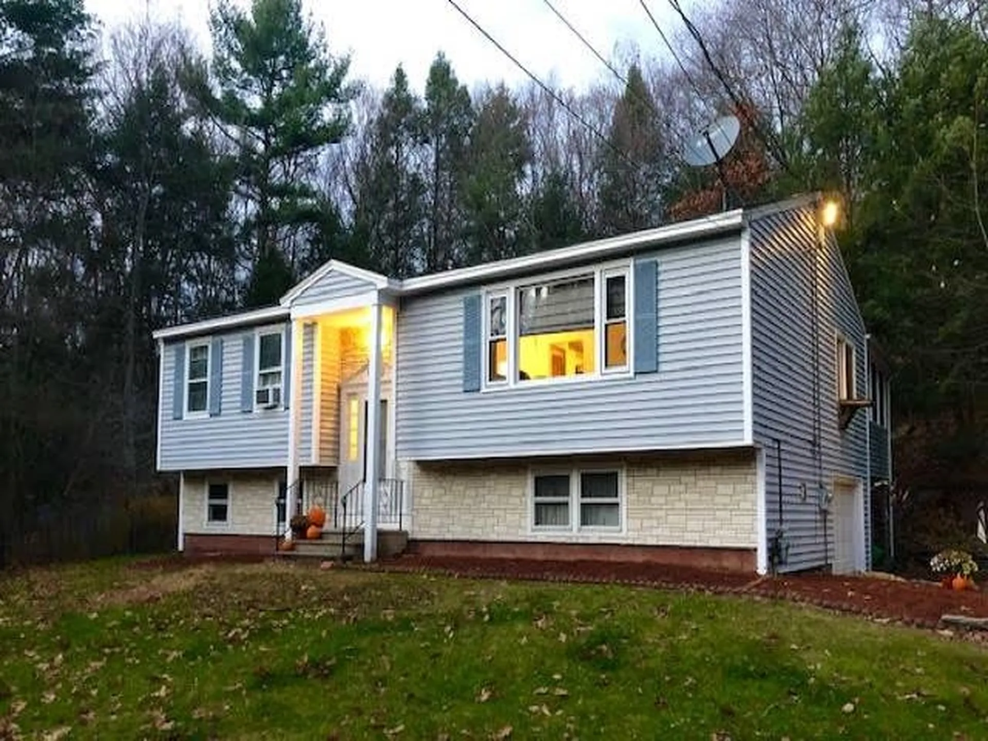 30 Spruce Lane Dover NH 03820